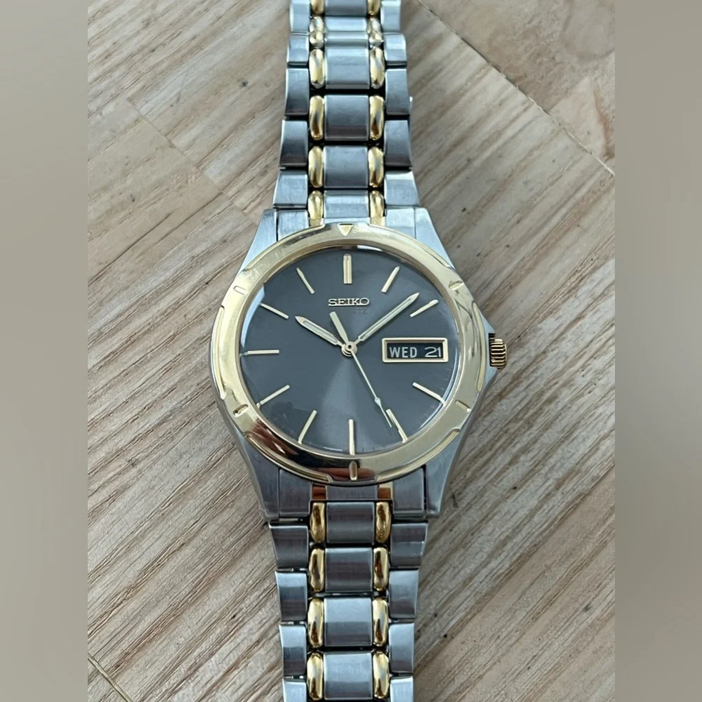Seiko Vintage Men’s Watch Gray Dial Two-Tone Bracelet Date Window New Crystal
